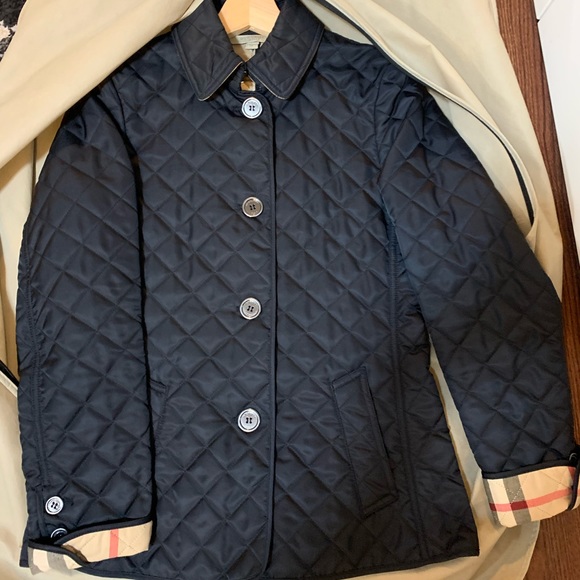 Authentic Burberry Quilted Jacket - Picture 1 of 11